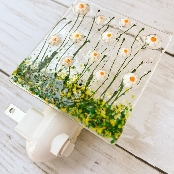 Daisies Fused Glass Night Light, Floral Glass Nightlight, White Daisy Glass Art, Daisies Night Light, Gift for Mom